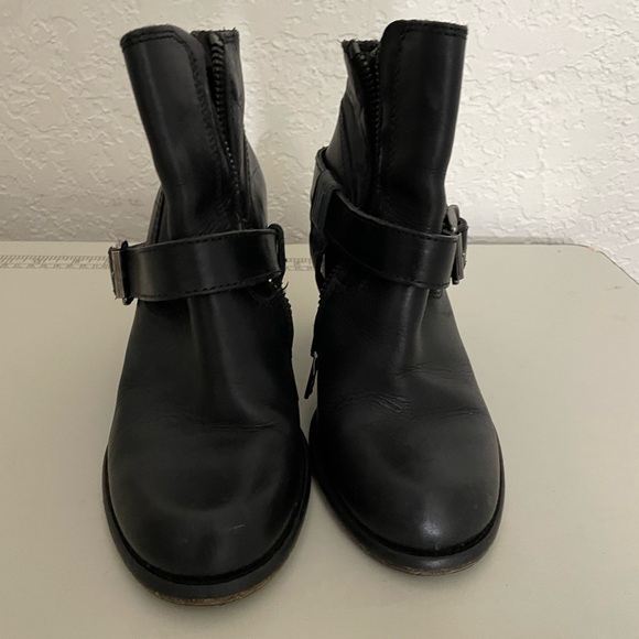 Allsaints Women’s leather heel boots - Picture 2 of 3